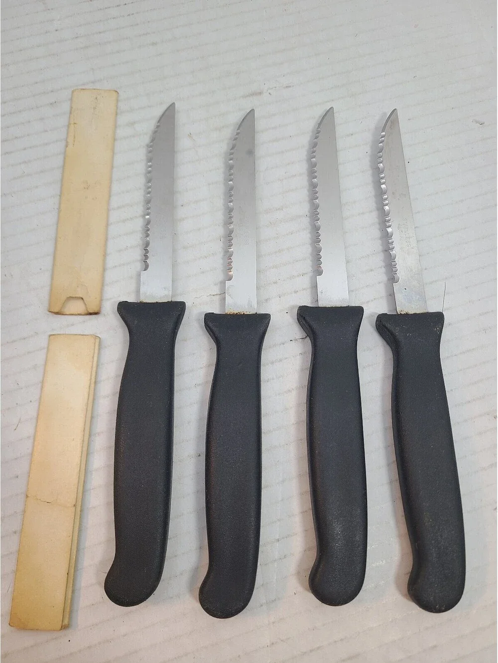 Set of 4 Vintage Serrated Utility Steak Knives, Black Handles USA Made